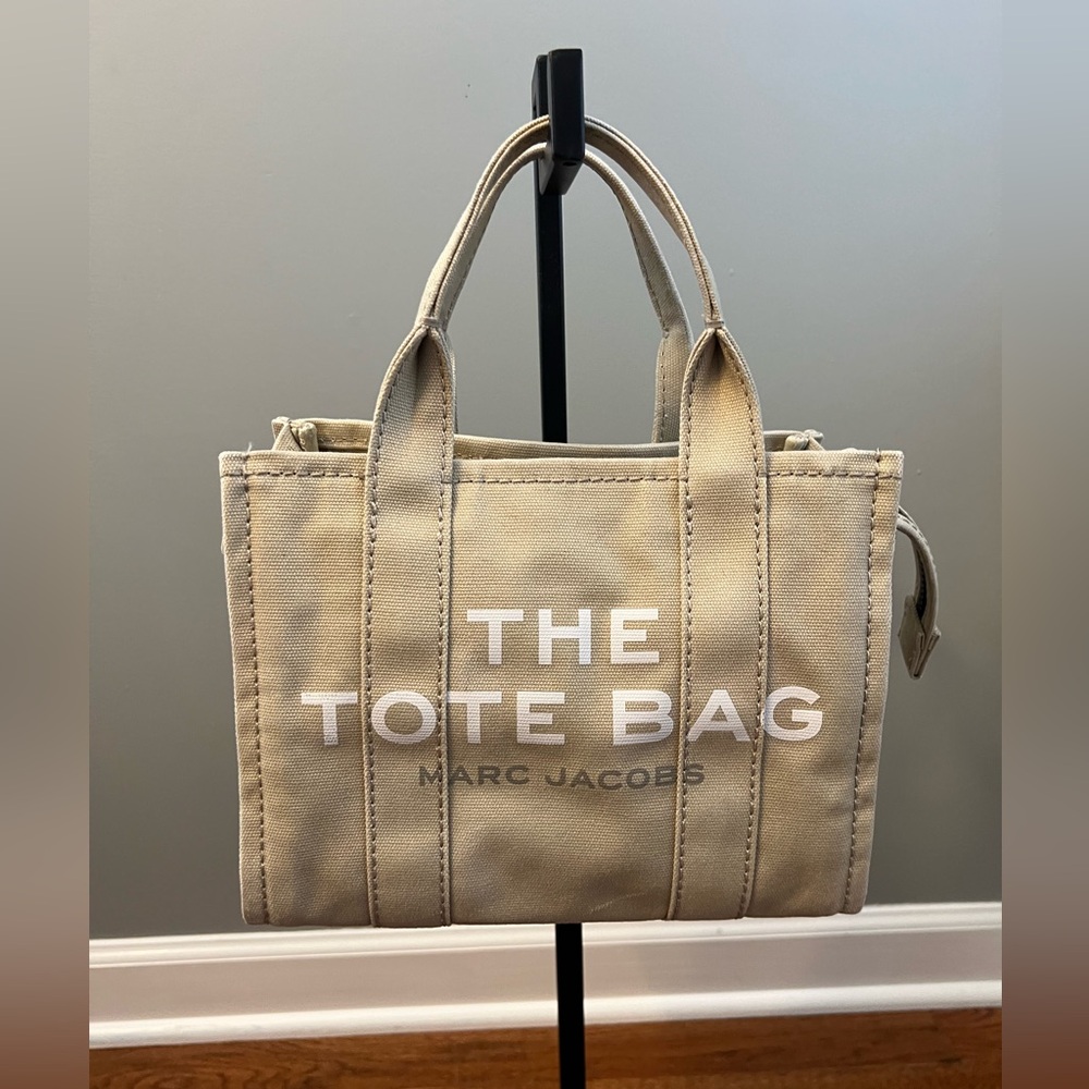 ★関税込★MARC JACOBS★Small canvas tote bag★ Marc Jacobs The Small Canvas Tote Bag | Neiman Marcus
